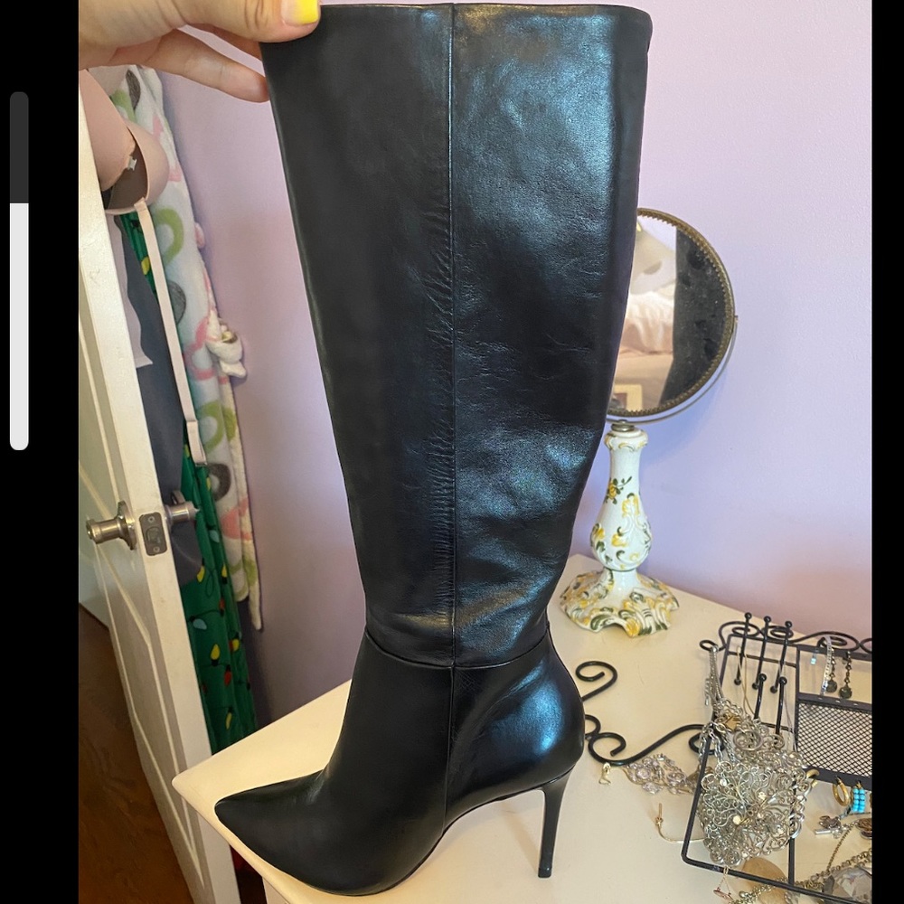 listing-status-banner